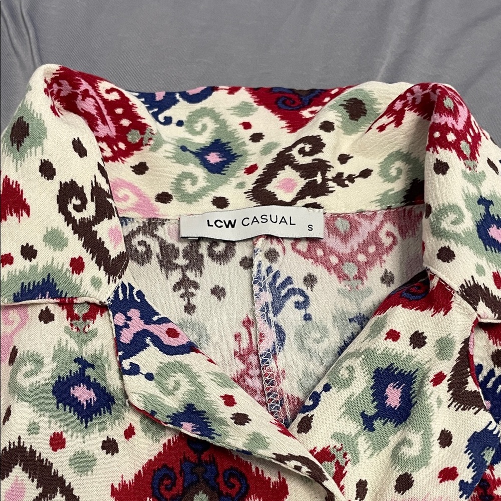 Colorful Patterned Blouse - Picture 3 of 4